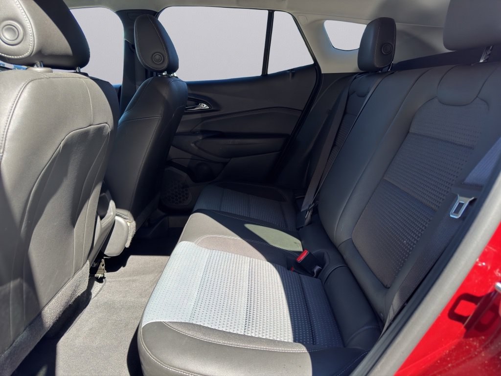 2025 Chevrolet Trax LT - Photo 7