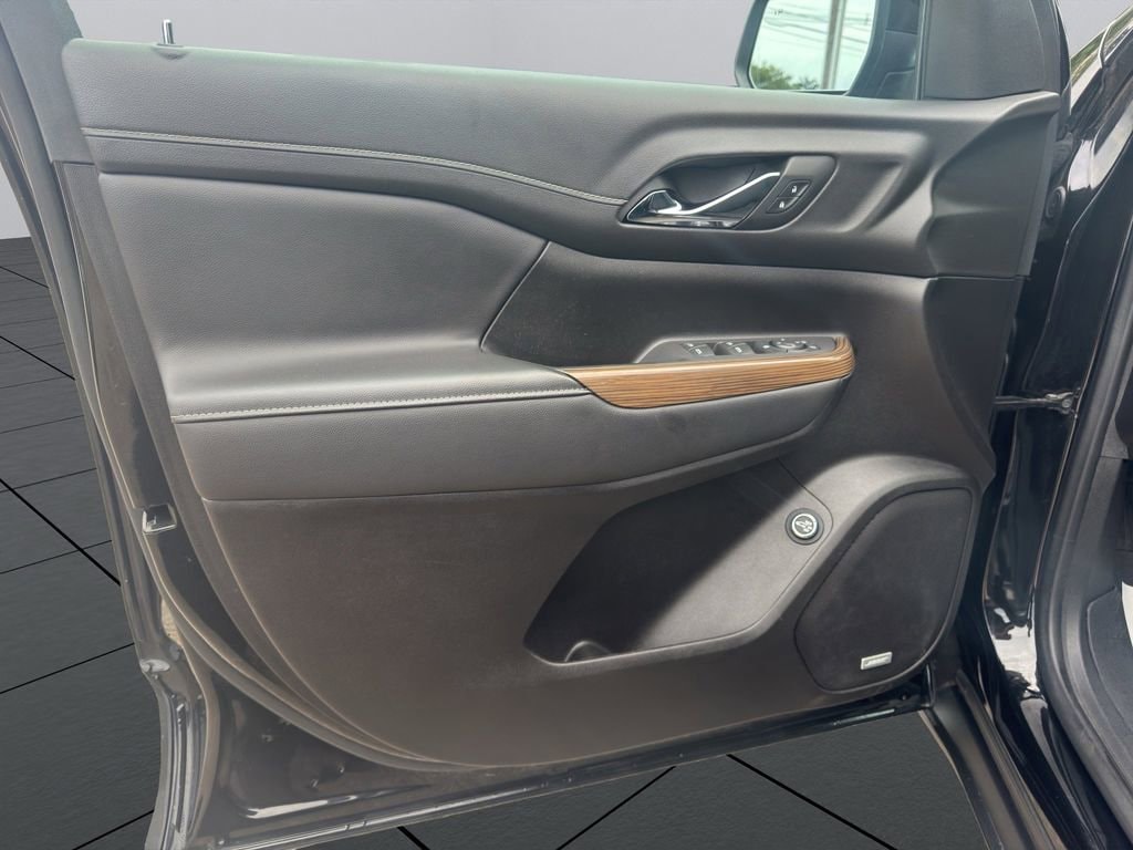 Used 2023 GMC Acadia SLE SUV