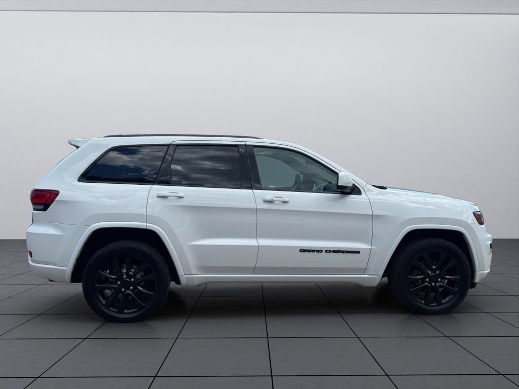 2020 Jeep Grand Cherokee Altitude - Photo 19
