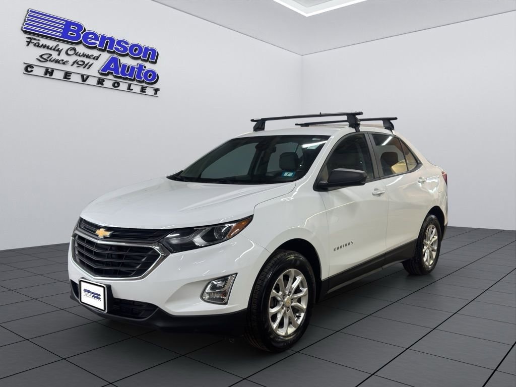 2020 Chevrolet Equinox LS's photo