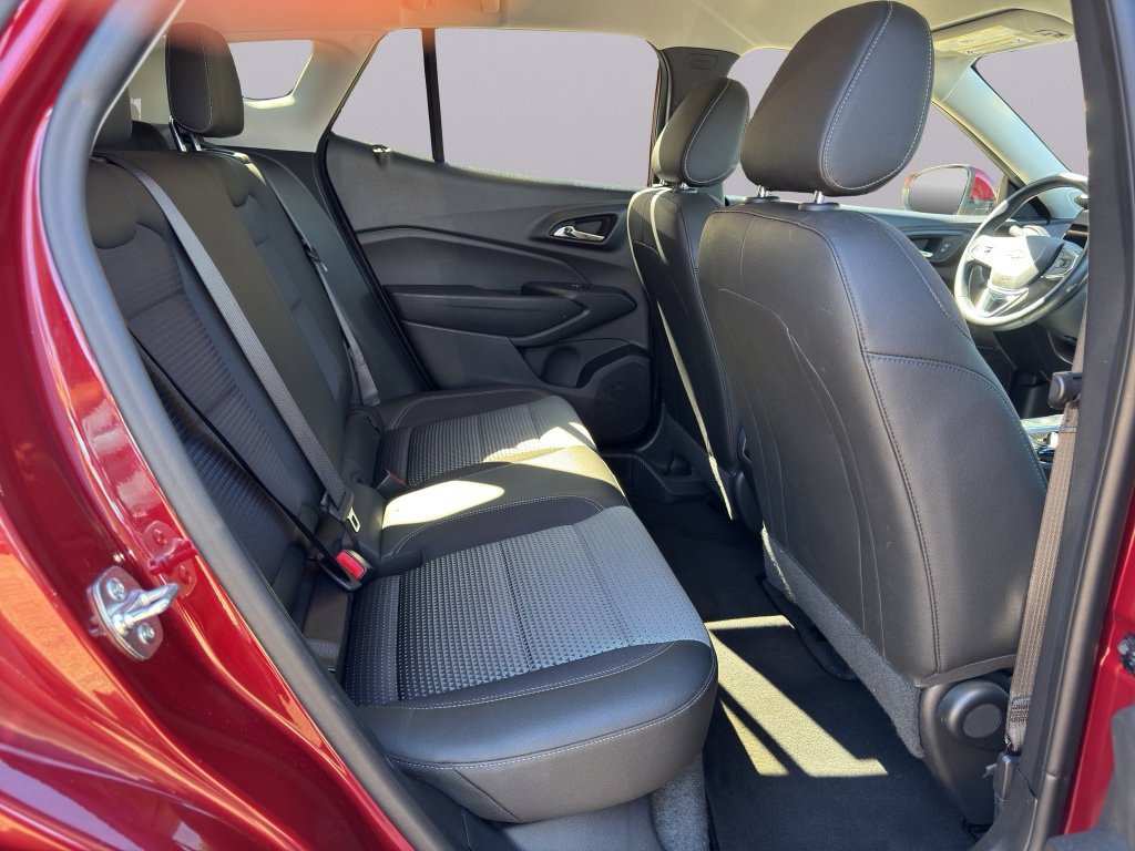 2025 Chevrolet Trax LT - Photo 9