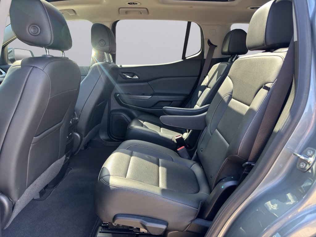 2023 GMC Acadia SLT - Photo 8