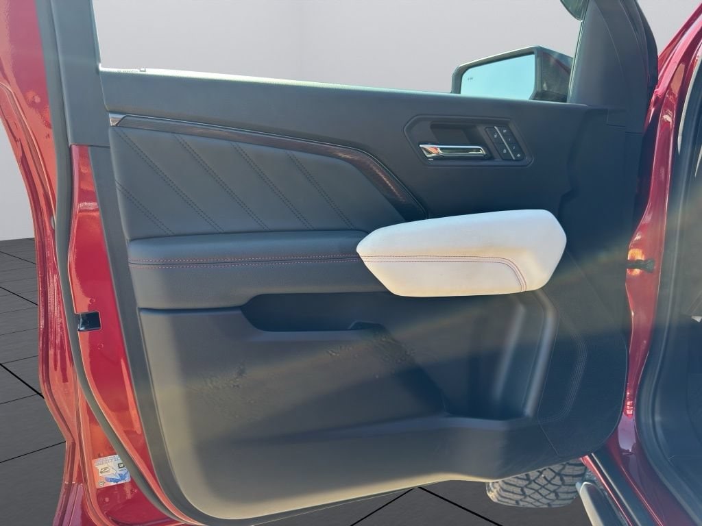 2024 GMC Canyon AT4X - Photo 2