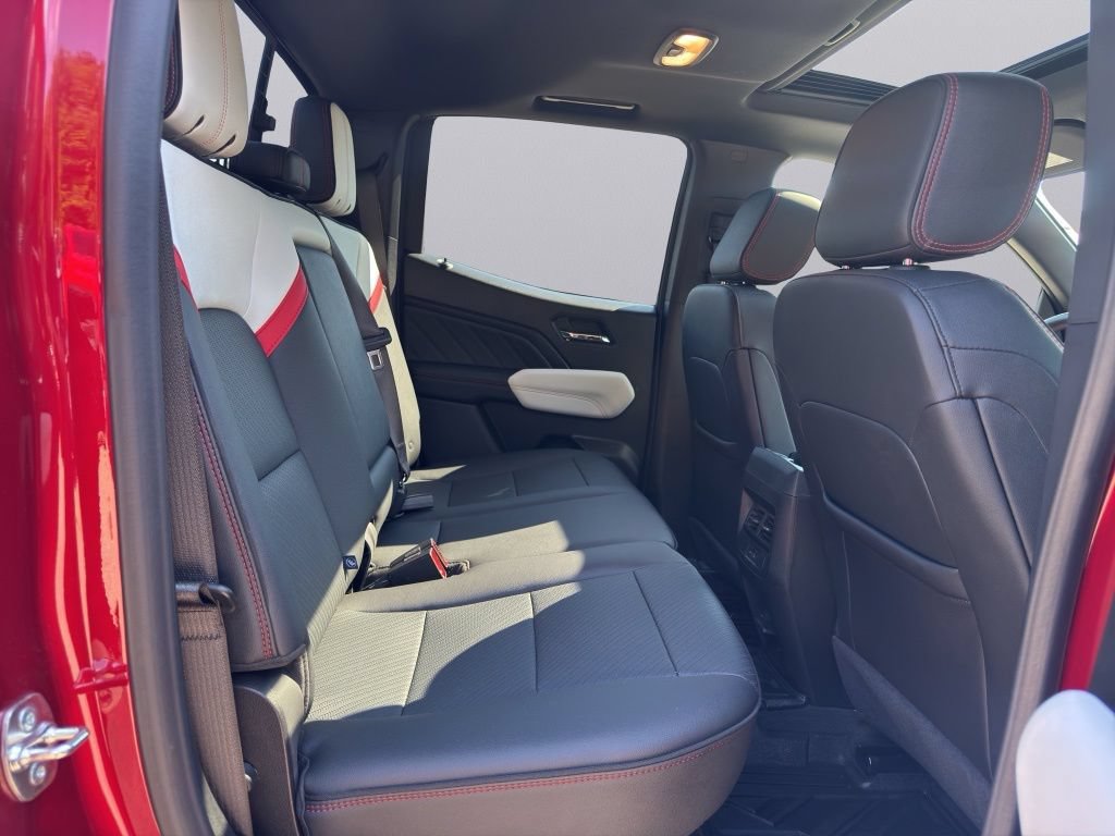 2024 GMC Canyon AT4X - Photo 9