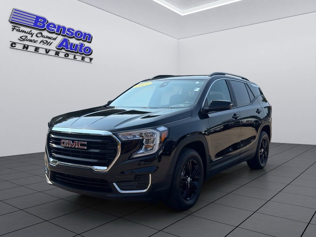 2022 GMC Terrain SLE's photo