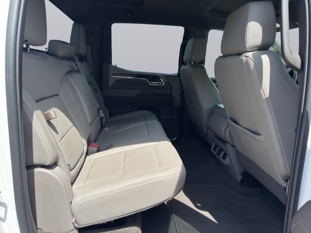 2025 GMC Sierra 1500 SLT - Photo 9