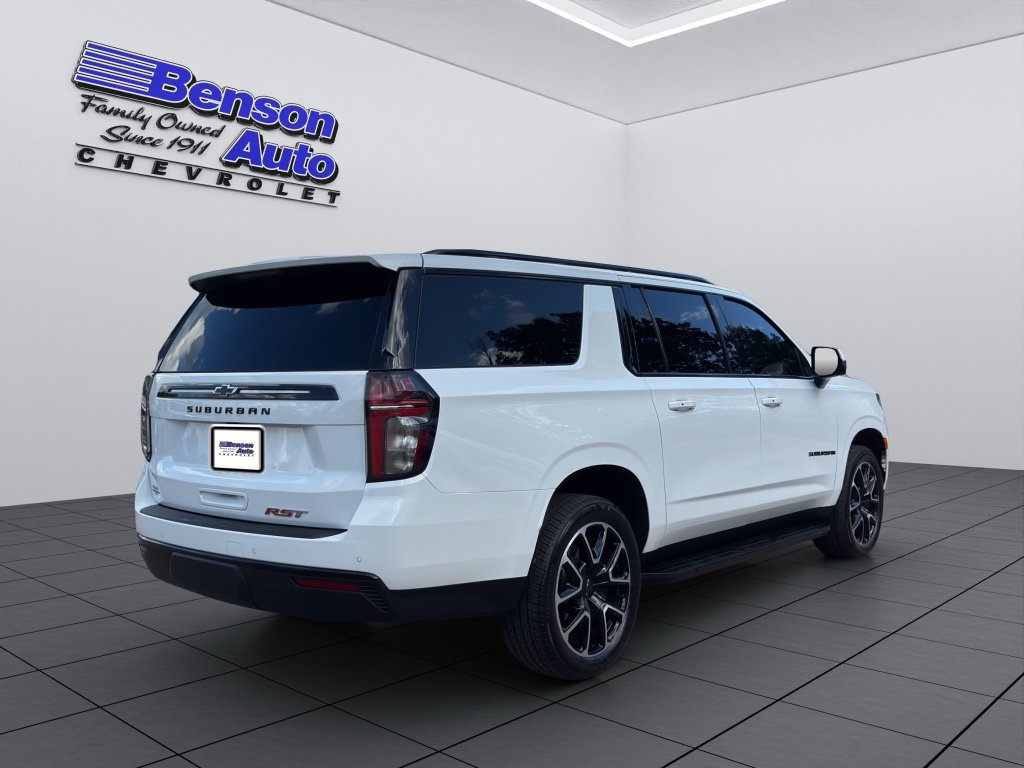 2023 Chevrolet Suburban RST - Photo 19