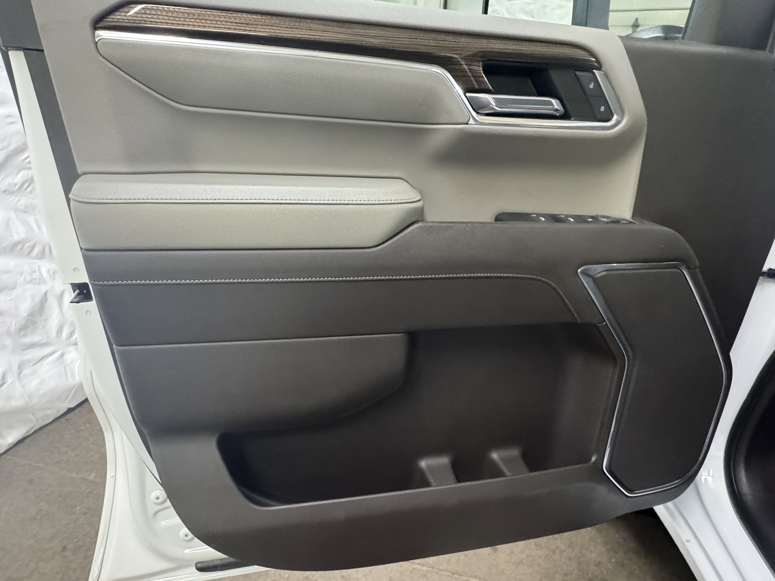 Certified 2022 Chevrolet Silverado 1500 LT with VIN 3GCUDDED4NG557716 for sale in Franklin, NH