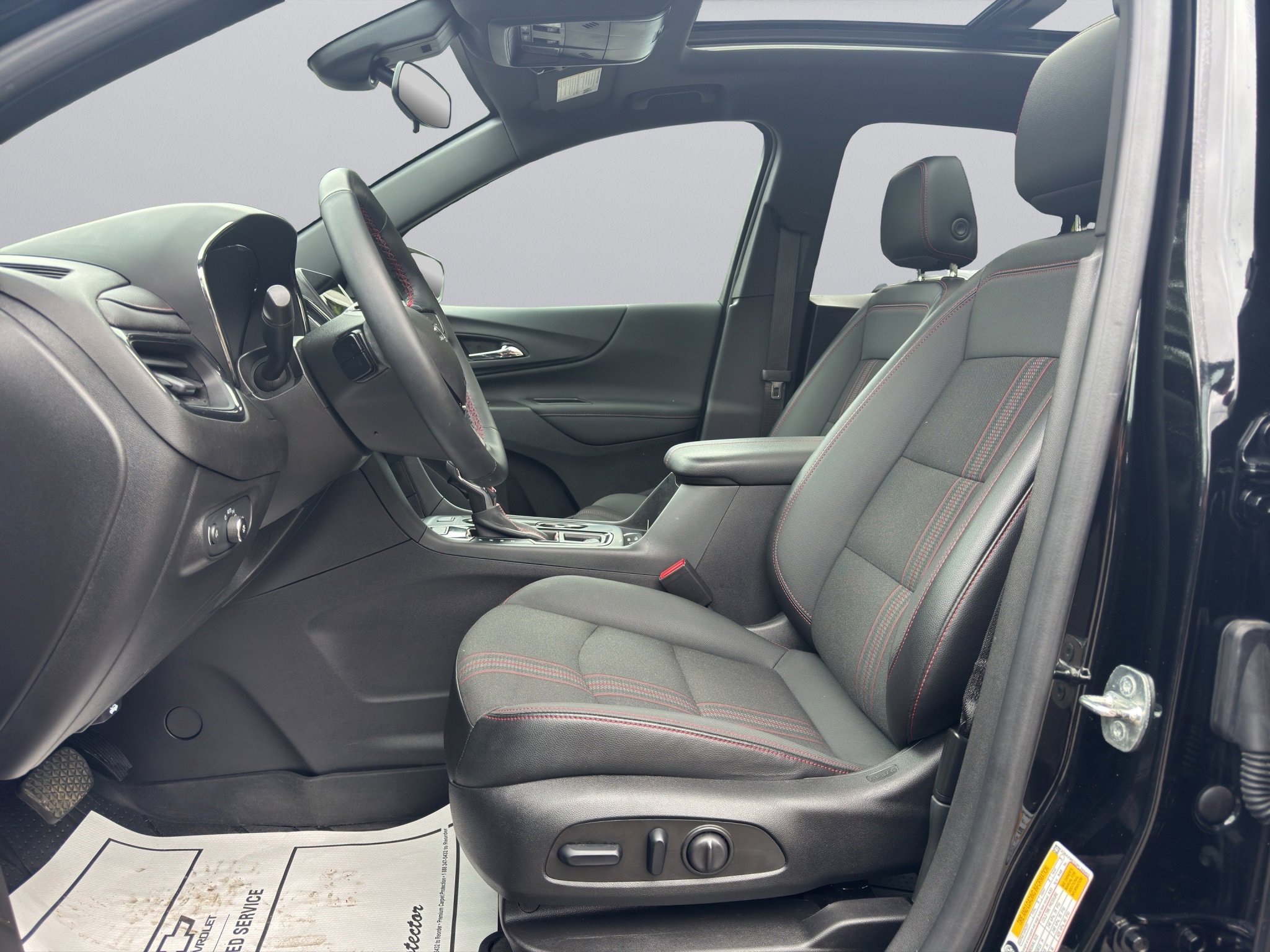 2023 Chevrolet Equinox RS photo 3