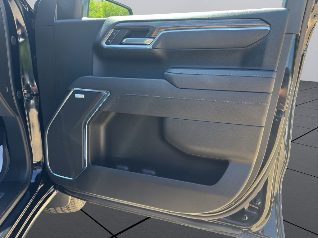 2025 Chevrolet Silverado 1500 LT Trail Boss - Photo 9