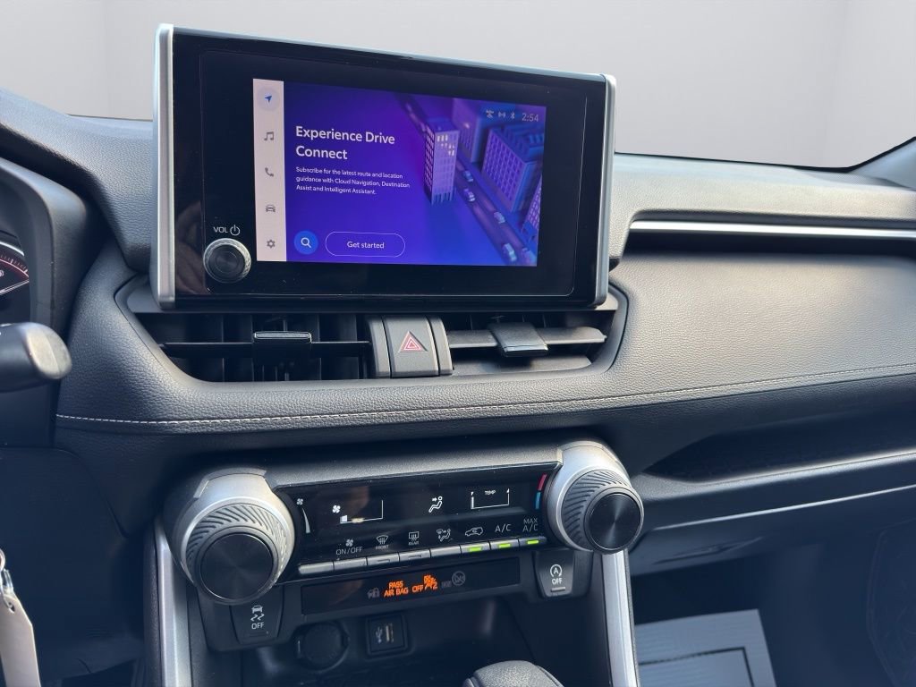 2023 Toyota RAV4 LE - Photo 6