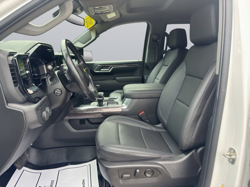2023 Chevrolet Silverado 1500 LTZ - Photo 3