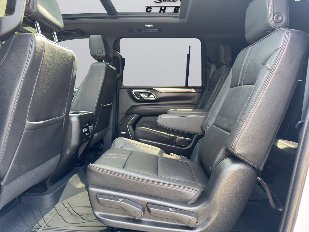 2023 Chevrolet Suburban RST - Photo 8