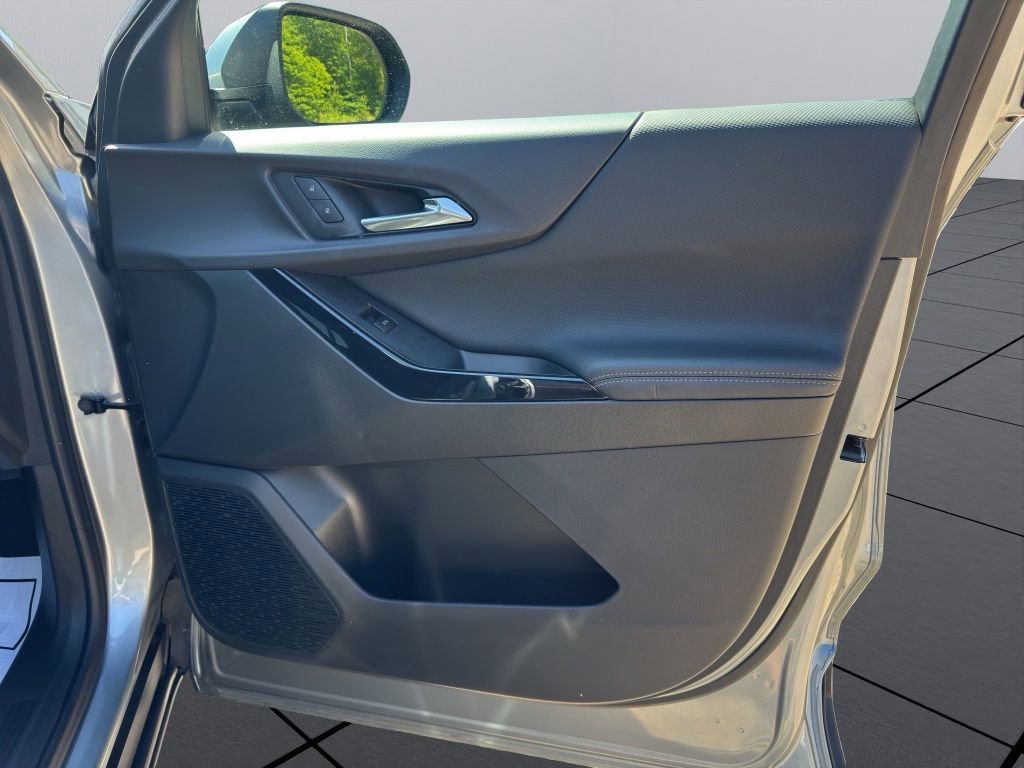 2025 Chevrolet Equinox LT - Photo 11