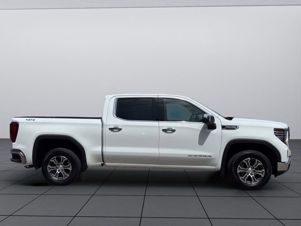 2025 GMC Sierra 1500 SLT - Photo 17