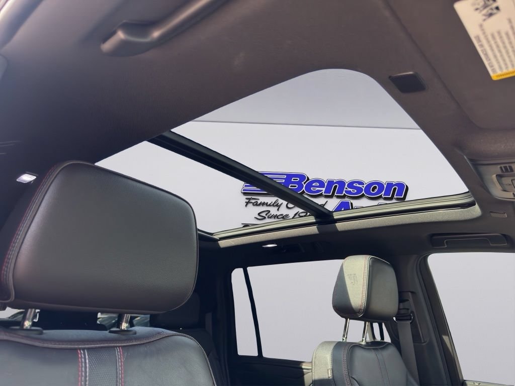 2023 Chevrolet Suburban RST - Photo 14
