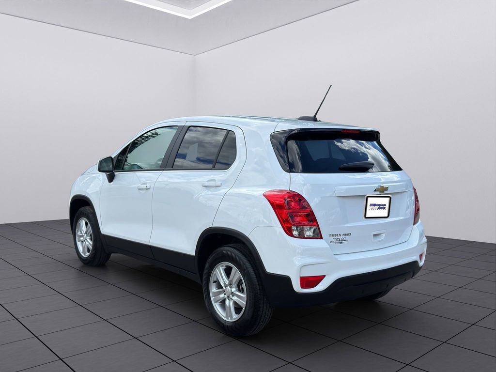 2022 Chevrolet Trax LS - Photo 18