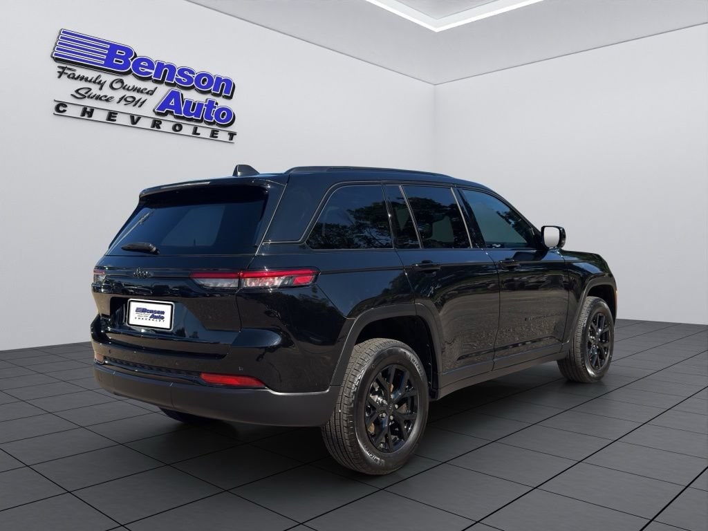 2024 Jeep Grand Cherokee Altitude - Photo 18
