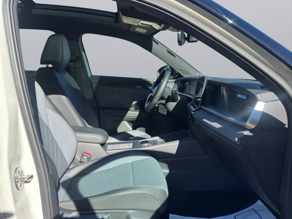 2026 Volkswagen Tiguan SE R-LINE BLACK - Photo 12