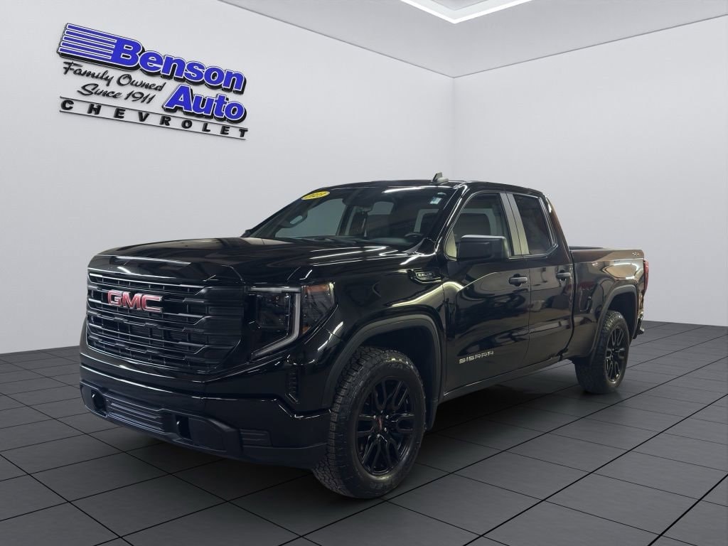 2023 GMC Sierra 1500 Pro's photo