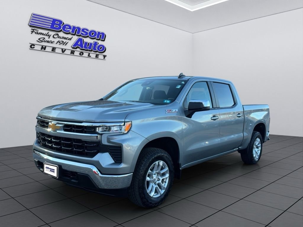 2024 Chevrolet Silverado 1500 LT's photo