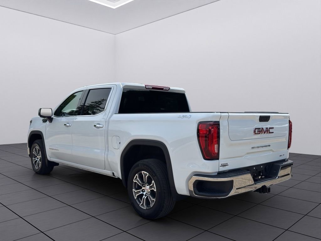 2025 GMC Sierra 1500 SLT - Photo 14