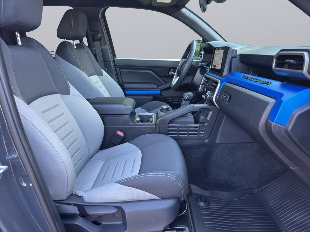 2025 Toyota Tacoma TRD Sport - Photo 11