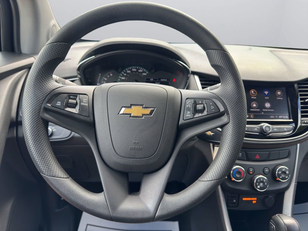 2022 Chevrolet Trax LS - Photo 7