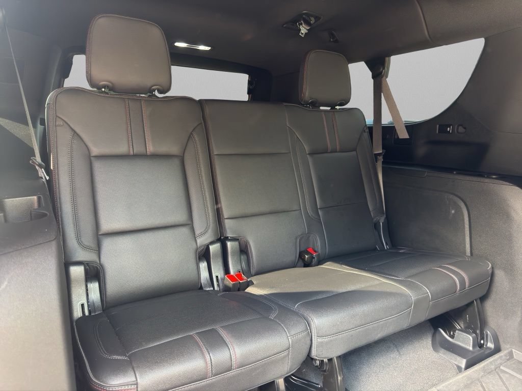 2023 Chevrolet Suburban RST - Photo 10