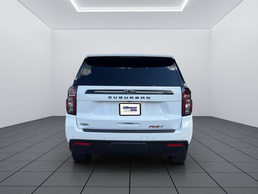 2023 Chevrolet Suburban RST - Photo 18
