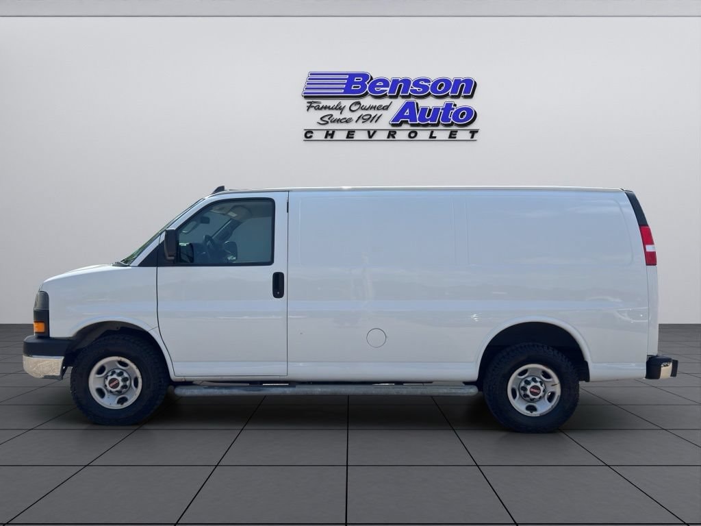 2021 GMC Savana Cargo Work Van - Photo 13