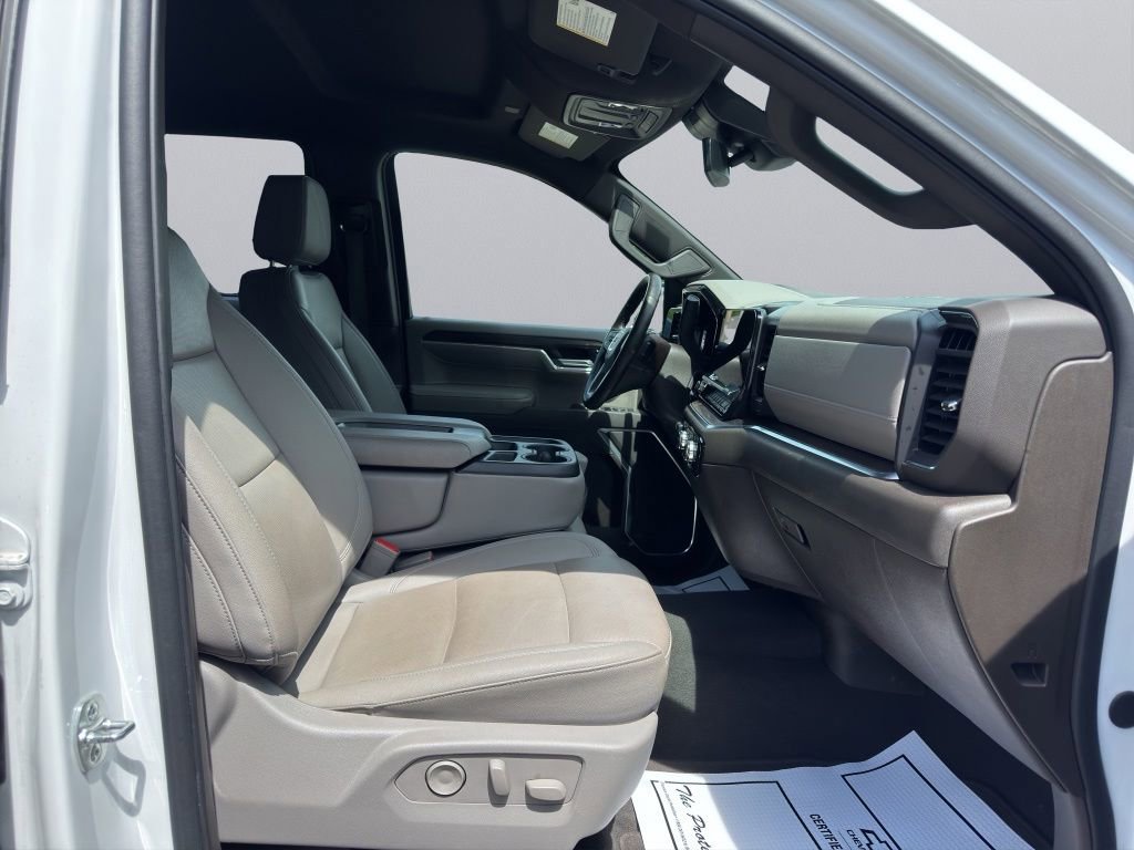 2025 GMC Sierra 1500 SLT - Photo 11