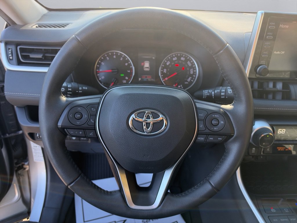 2021 Toyota RAV4 XLE - Photo 7