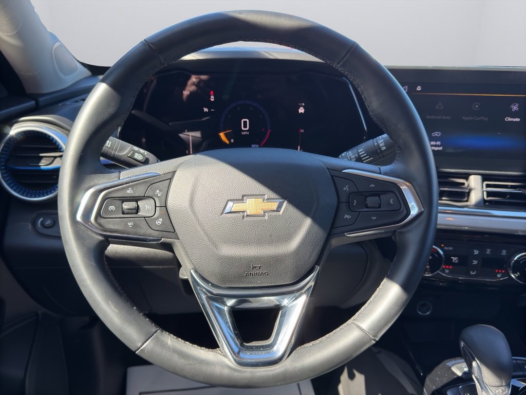 2025 Chevrolet Trax LT - Photo 6