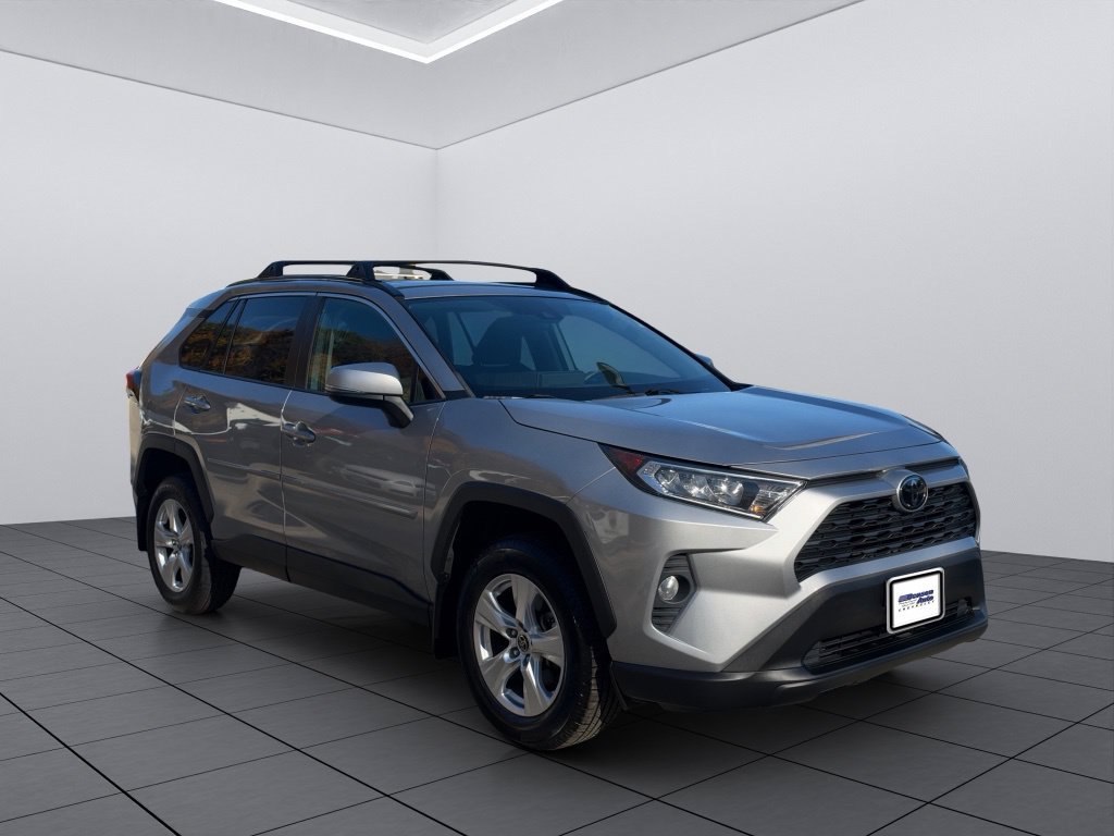 2021 Toyota RAV4 XLE - Photo 19