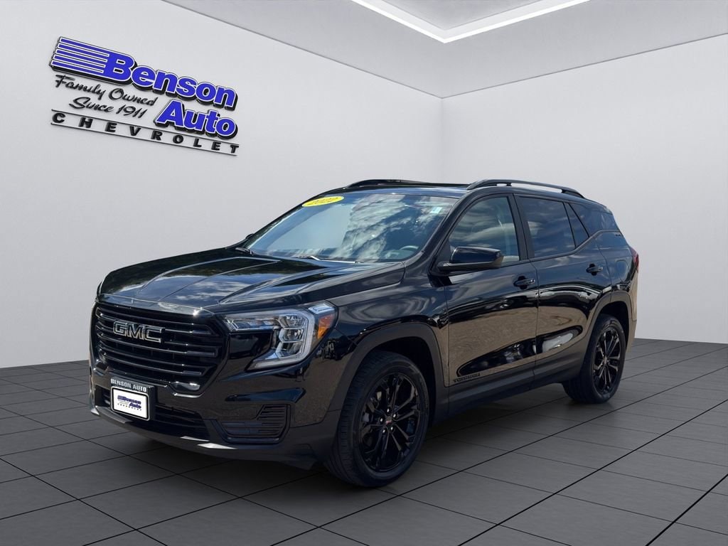 2022 GMC Terrain SLE's photo