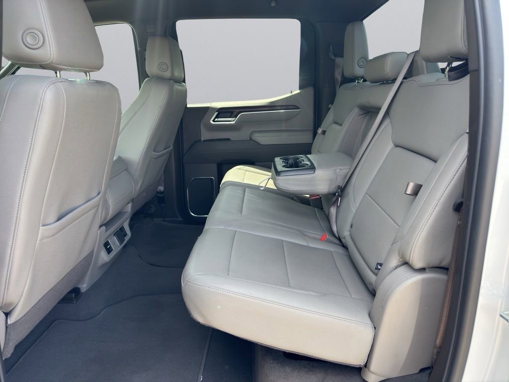 2025 GMC Sierra 1500 SLT - Photo 8