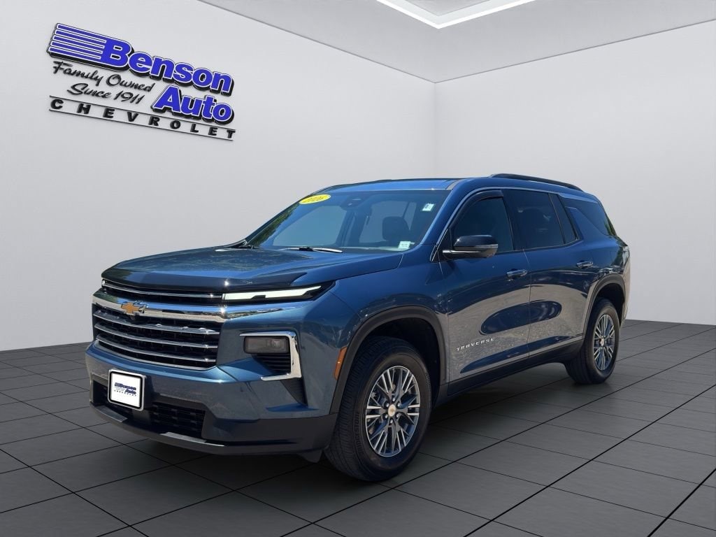 Used 2026 Chevrolet Traverse LT SUV