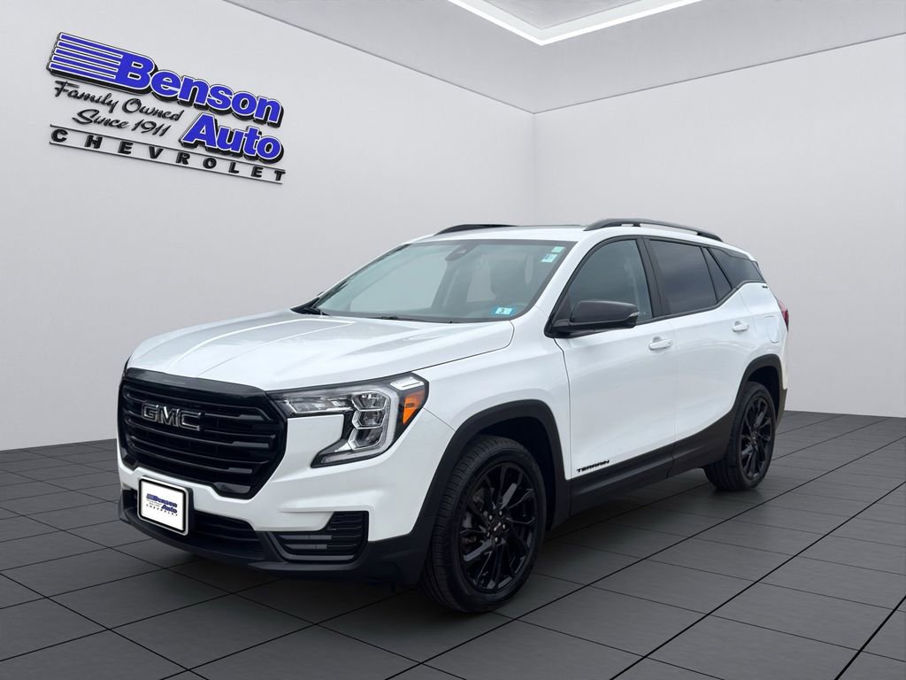 2023 GMC Terrain SLE's photo