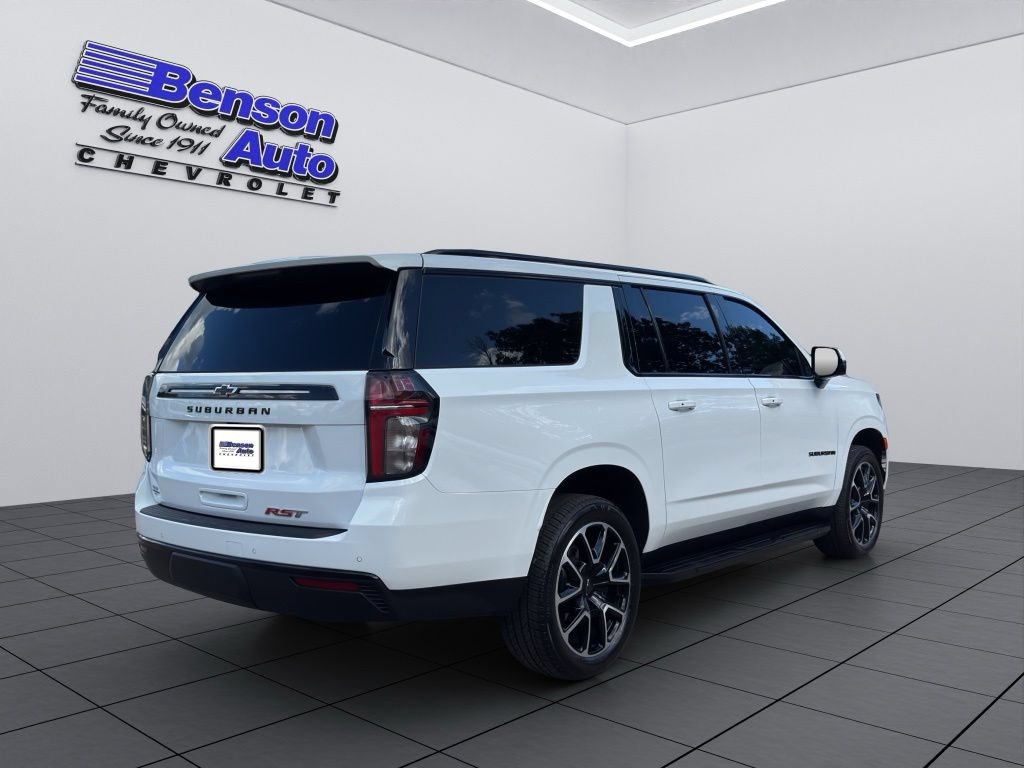 2023 Chevrolet Suburban RST - Photo 19