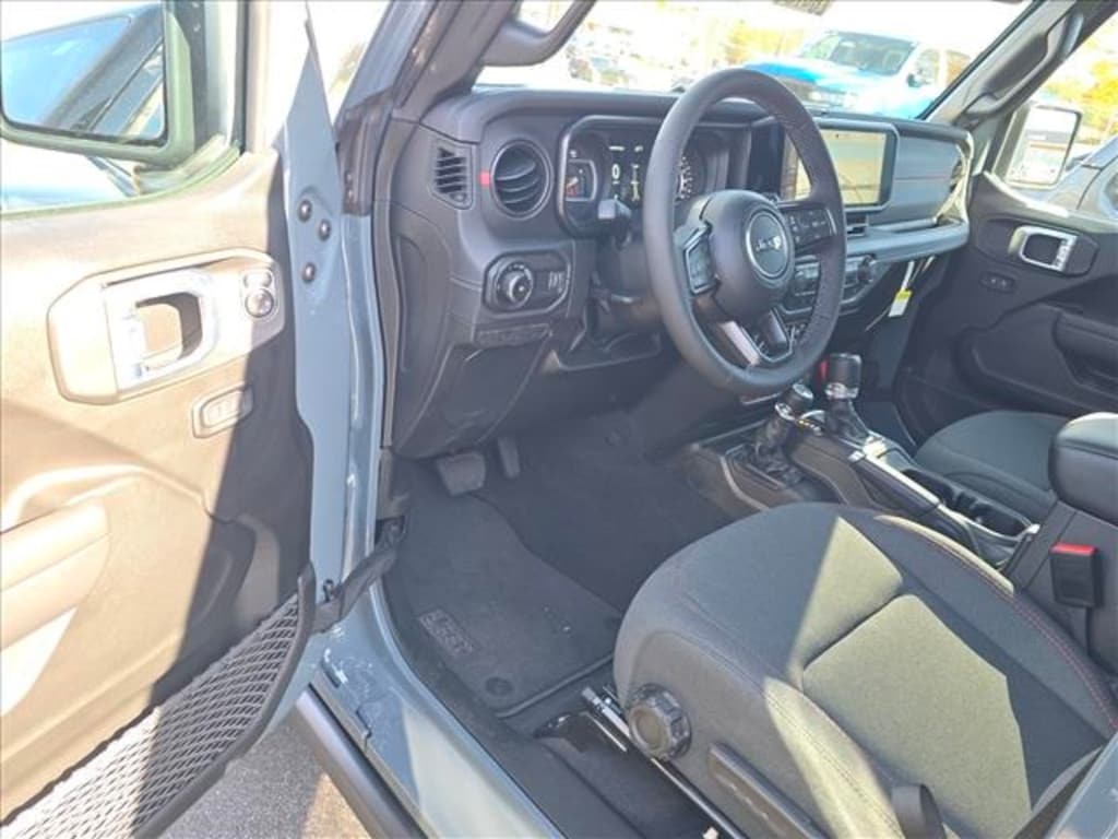 New 2026 Jeep Wrangler 4-DOOR RUBICON Sport Utility