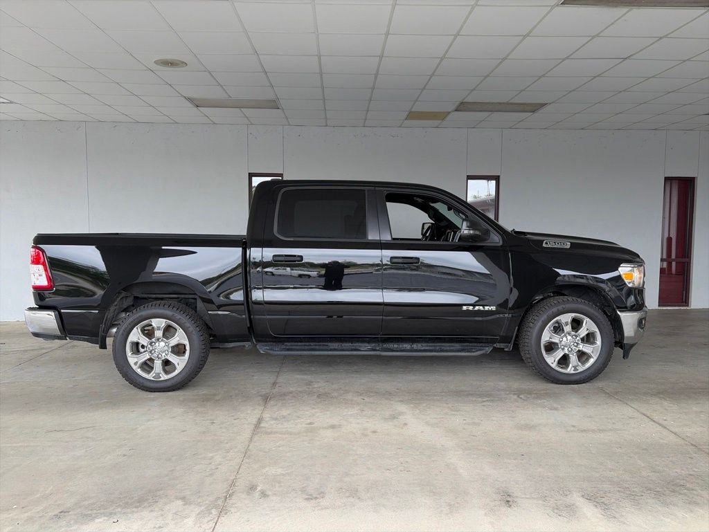 2023 RAM 1500 Big Horn/Lone Star 4x4 Crew Cab 5'7's photo