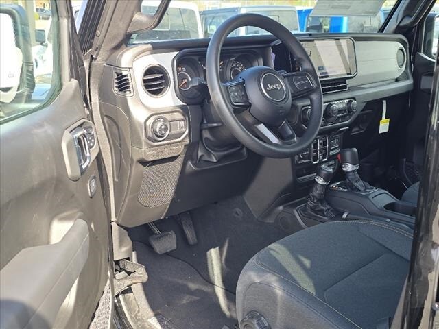 2025 Jeep Gladiator Sport photo 4