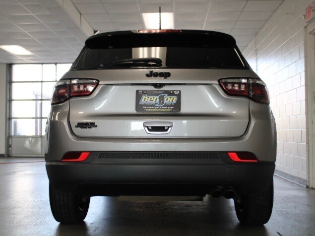 2021 Jeep Compass Altitude Sport photo 2