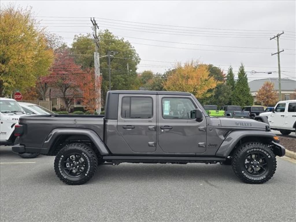 New 2026 Jeep Gladiator WILLYS 4X4 Pickup