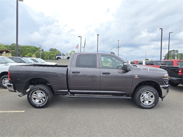 2025 Ram 2500 Tradesman photo 2