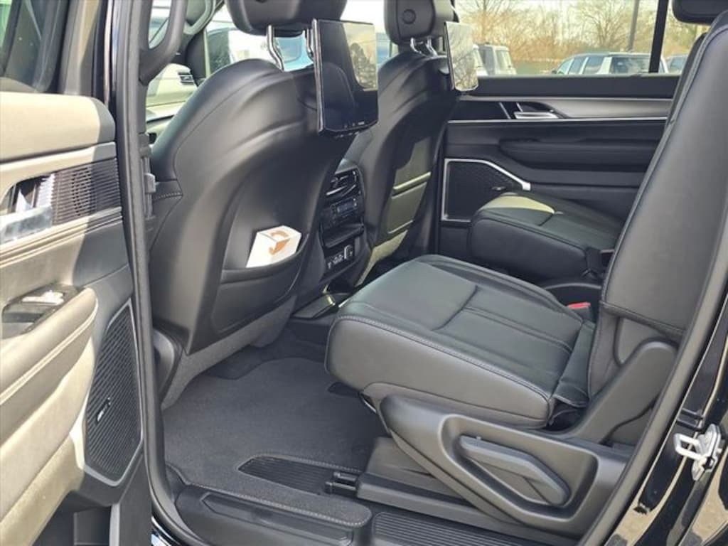 New 2026 Jeep Grand Wagoneer LIMITED ALTITUDE 4X4 Sport Utility