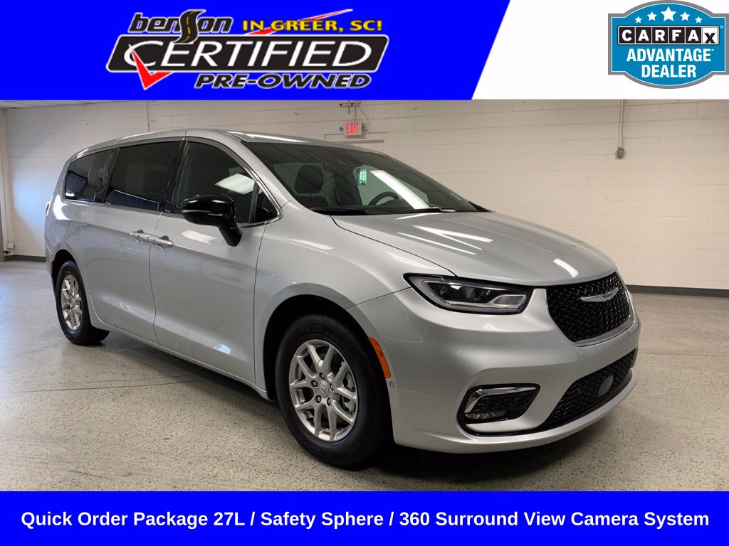 2026 Chrysler Pacifica Select