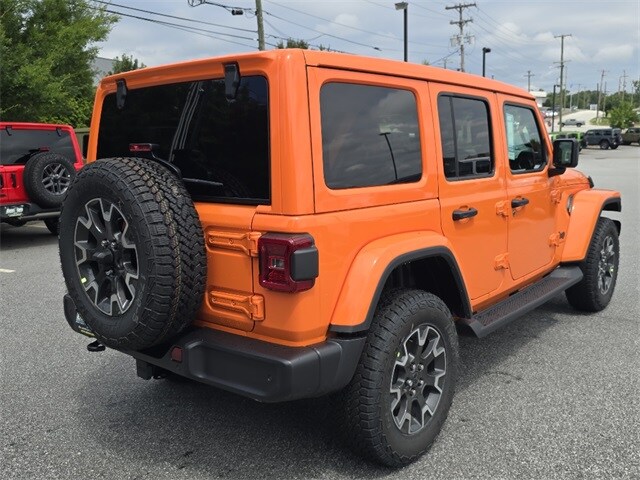 2025 Jeep Wrangler Sahara photo 3