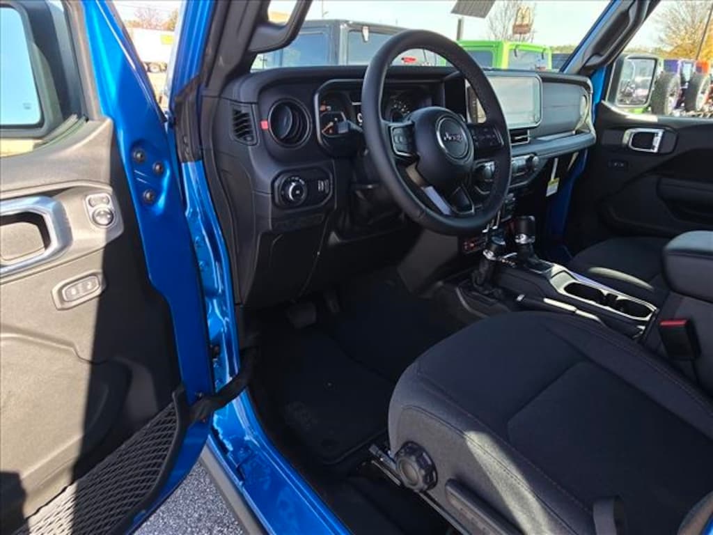 New 2026 Jeep Wrangler 4-DOOR RUBICON Sport Utility